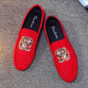 Coslony Mados prabangos prekės ženklo batai Aksomo Vyrų Mokasīni, Batai Šalis Vestuvių Europoje Stiliaus Tigras Išsiuvinėti Vyrų Juoda Raudona Butai